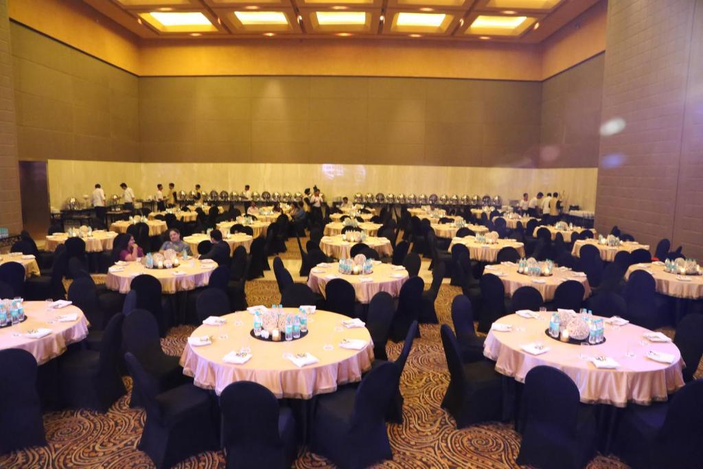 होटल The Lalit Great Eastern